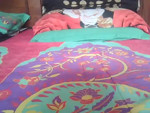 Snapshot of Nuttysub chatting on October 2025 01:53:02 AM Nuttysub online show from October 2025 01:53:02 AM