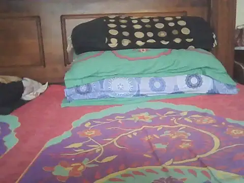 Snapshot of Nuttysub chatting on October 2025 01:40:01 AM Nuttysub online show from October 2025 01:40:01 AM