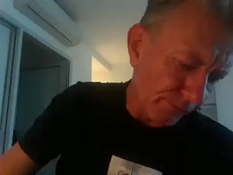 Snapshot of butseriouslykahnt chatting on December 2024 07:17:01 AM butseriouslykahnt online show from December 2024 07:17:01 AM