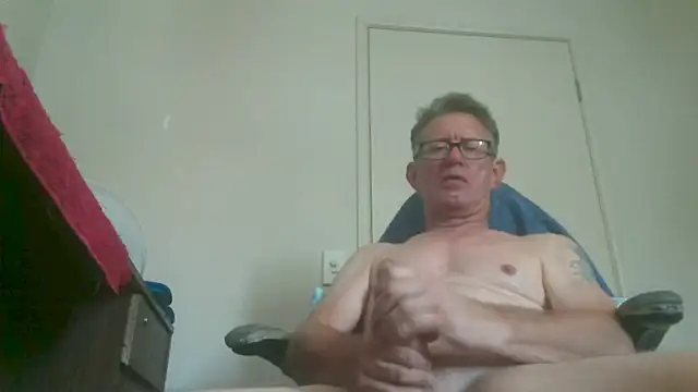 Snapshot of butseriouslykahnt chatting on January 2025 12:48:02 AM butseriouslykahnt online show from January 2025 12:48:02 AM