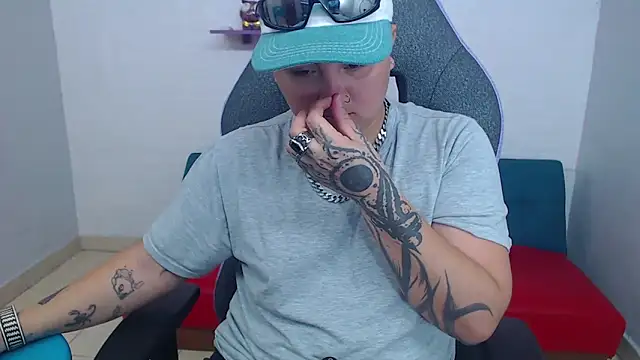 isabeautyx19 online show from January 2025 05:28:02 PM