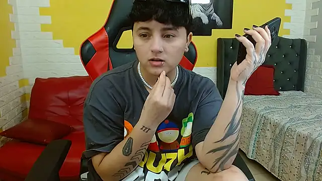 isabeautyx19 online show from November 2025 02:03:01 AM