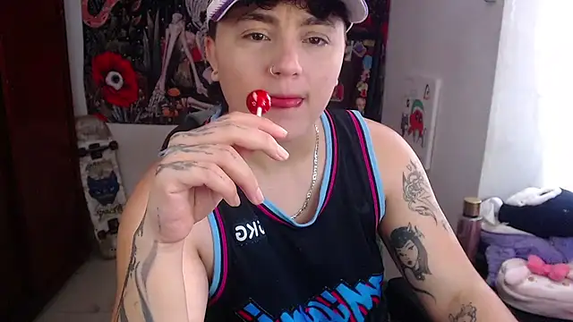 isabeautyx19 online show from May 2026 02:03:02 PM