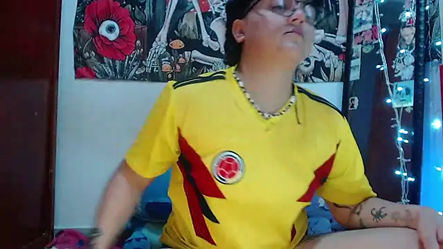isabeautyx19 online show from May 2026 04:15:01 PM
