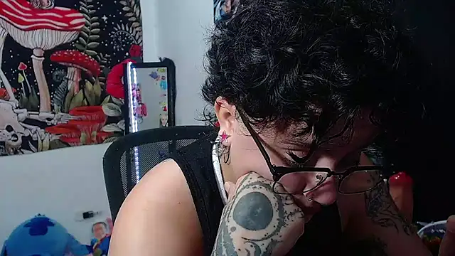 isabeautyx19 online show from June 2026 02:33:01 AM