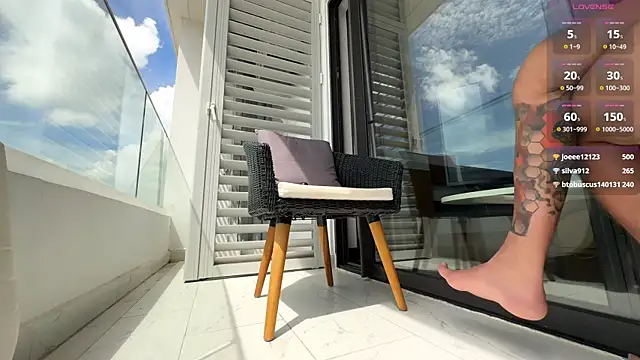 Snapshot of Hella_Hardcorre chatting on October 2025 03:01:02 AM Hella Hardcorre online show from October 2025 03:01:02 AM