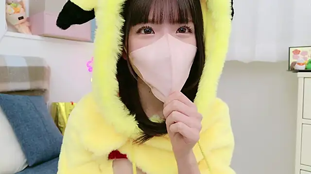 Snapshot of -minami- chatting on January 2025 12:30:02 PM -minami- online show from January 2025 12:30:02 PM