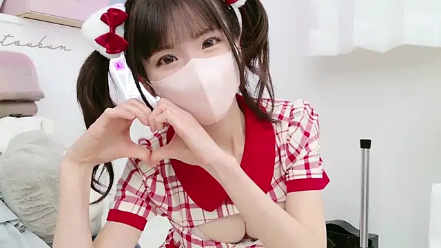 Snapshot of -minami- chatting on February 2025 03:05:01 PM -minami- online show from February 2025 03:05:01 PM