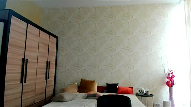 Snapshot of JulisSweet chatting on February 2025 11:12:02 AM JulisSweet online show from February 2025 11:12:02 AM