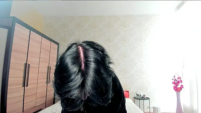 Snapshot of JulisSweet chatting on February 2025 07:36:02 AM JulisSweet online show from February 2025 07:36:02 AM