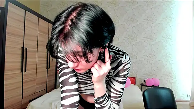 Snapshot of JulisSweet chatting on February 2025 01:38:01 PM JulisSweet online show from February 2025 01:38:01 PM