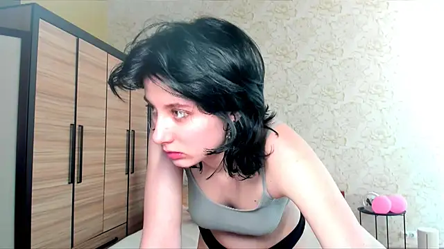 Snapshot of JulisSweet chatting on February 2025 01:28:01 PM JulisSweet online show from February 2025 01:28:01 PM