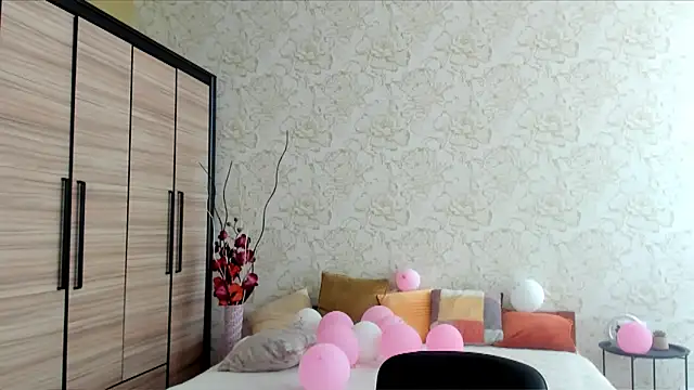 Snapshot of JulisSweet chatting on March 2025 11:14:02 AM JulisSweet online show from March 2025 11:14:02 AM