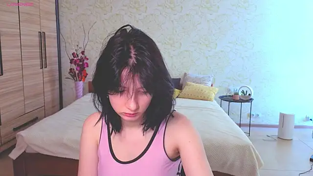 Snapshot of JulisSweet chatting on September 2025 06:46:02 AM JulisSweet online show from September 2025 06:46:02 AM