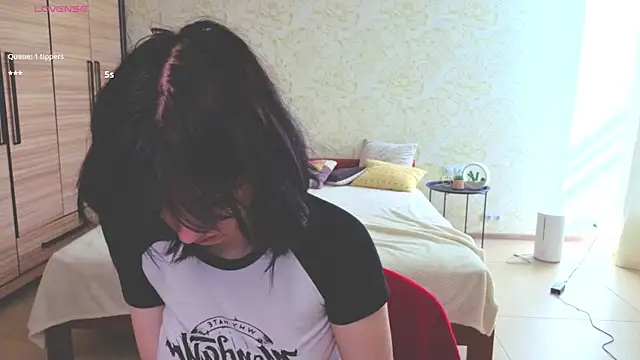 Snapshot of JulisSweet chatting on September 2025 07:10:02 AM JulisSweet online show from September 2025 07:10:02 AM