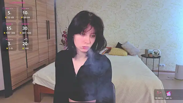 Snapshot of JulisSweet chatting on October 2025 06:43:02 AM JulisSweet online show from October 2025 06:43:02 AM