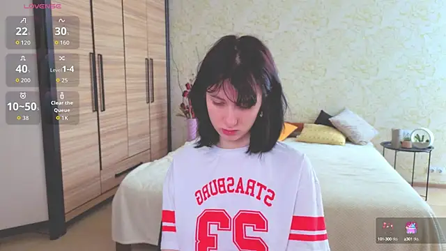 Snapshot of JulisSweet chatting on October 2025 06:55:02 AM JulisSweet online show from October 2025 06:55:02 AM