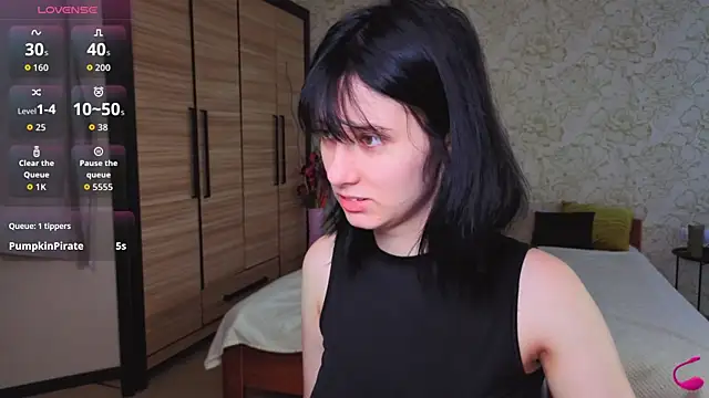 Snapshot of JulisSweet chatting on October 2025 07:53:01 AM JulisSweet online show from October 2025 07:53:01 AM