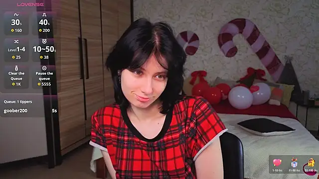 Snapshot of JulisSweet chatting on December 2025 08:10:02 AM JulisSweet online show from December 2025 08:10:02 AM