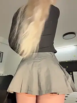 Snapshot of Vladamais chatting on March 2026 06:34:01 PM Vladamais online show from March 2026 06:34:01 PM