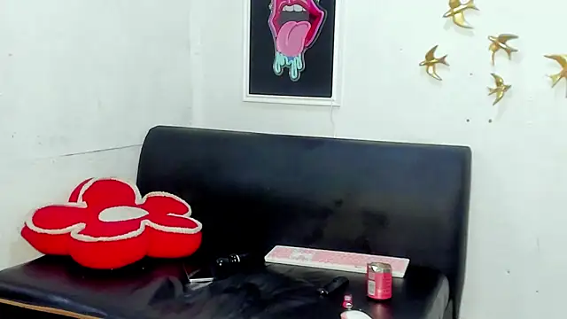 Snapshot of Ebonydollxx chatting on September 2025 09:50:01 PM Ebonydollxx online show from September 2025 09:50:01 PM