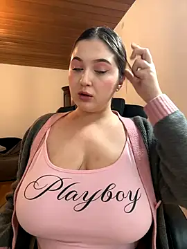 Kamilla Loop online show from November 2025 09:37:01 PM