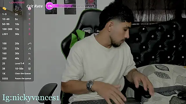 Snapshot of nicky_vances chatting on February 2026 07:23:02 PM nicky vances online show from February 2026 07:23:02 PM