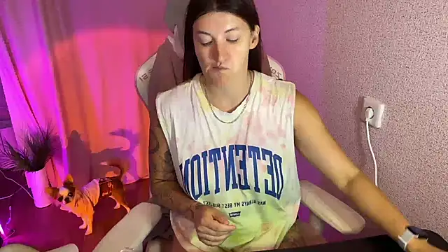 Katrin  kiss online show from October 2025 11:19:02 AM