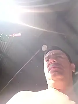 Snapshot of walwan85 chatting on December 2025 01:05:02 PM walwan85 online show from December 2025 01:05:02 PM