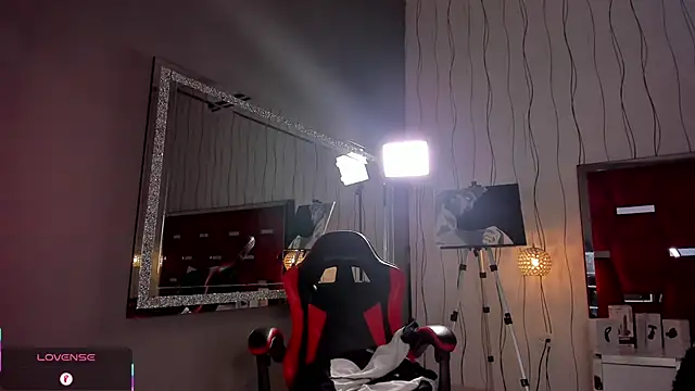 Brat  online show from March 2026 07:53:02 PM