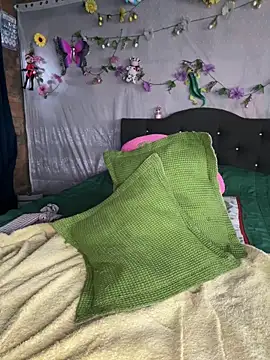 NinaGauther online show from April 2026 04:15:01 PM