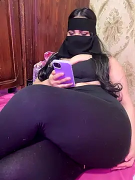 Snapshot of AMBER_SEXY99 chatting on December 2024 05:48:01 AM AMBER SEXY99 online show from December 2024 05:48:01 AM