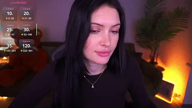 Snapshot of MilaSecrett chatting on December 2025 02:23:02 PM MilaSecrett online show from December 2025 02:23:02 PM