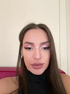 BellaHalles online show from February 2025 02:42:02 PM