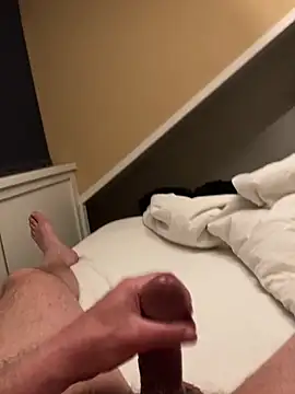 LivingLegend1978 online show from April 2026 10:08:02 PM