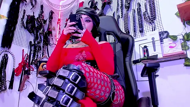 Agatha BDSM online show from February 2025 08:18:01 PM