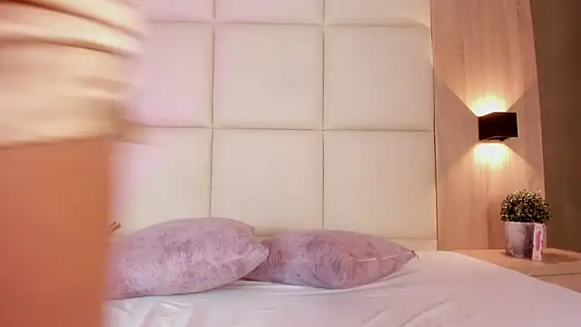 bella1207 online show from March 2026 07:18:02 PM