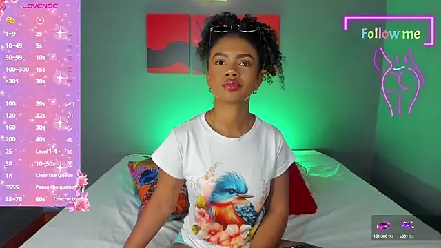 EmmaSmith06 online show from March 2025 05:54:02 PM