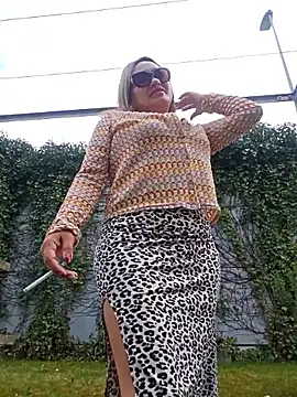 Afroditecash online show from April 2026 01:45:02 PM