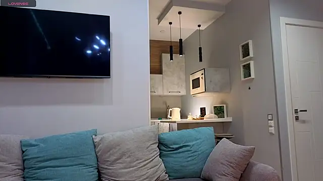 DonnaBurkee online show from January 2026 04:26:01 AM