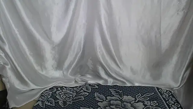 Burberrry  online show from May 2026 07:43:02 PM
