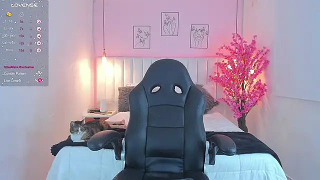 ivy collins online show from March 2025 06:33:02 AM