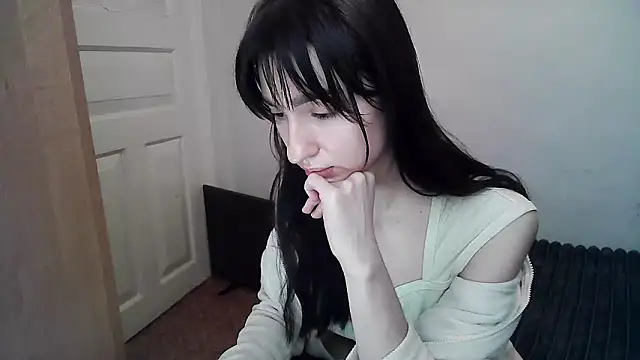 ElizaSwon online show from September 2025 03:12:02 PM