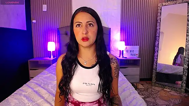 isabella smith  online show from February 2025 01:21:02 PM