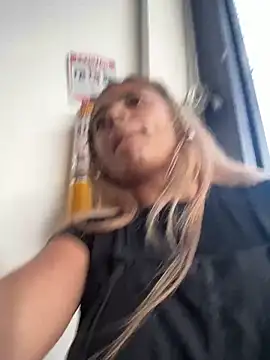 Snapshot of pamell_col chatting on December 2024 10:06:01 PM pamell col online show from December 2024 10:06:01 PM