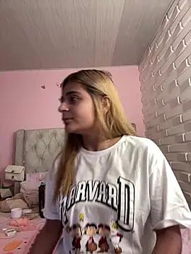 Snapshot of pamell_col chatting on January 2025 01:28:01 AM pamell col online show from January 2025 01:28:01 AM