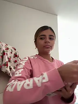 Snapshot of pamell_col chatting on November 2025 02:06:01 PM pamell col online show from November 2025 02:06:01 PM