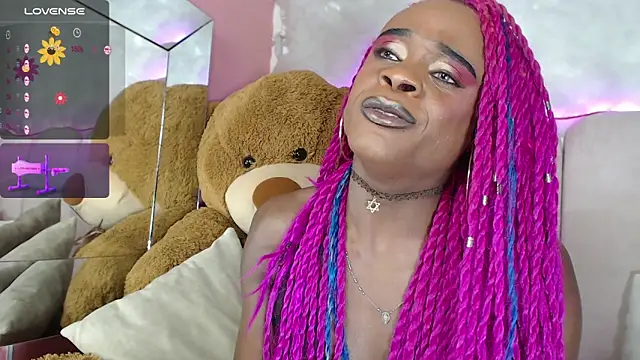 Snapshot of puca_ebony chatting on January 2025 01:34:02 AM puca ebony online show from January 2025 01:34:02 AM