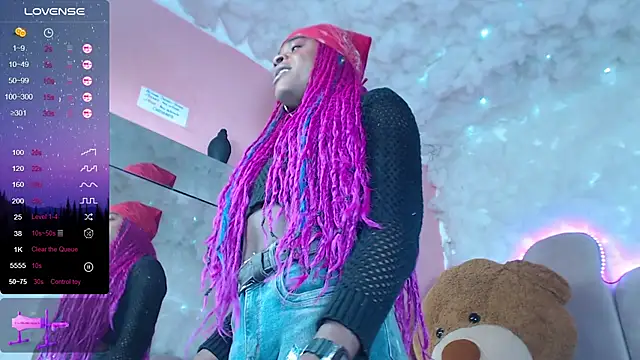 Snapshot of puca_ebony chatting on January 2025 01:41:01 AM puca ebony online show from January 2025 01:41:01 AM