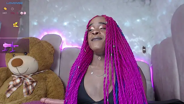 Snapshot of puca_ebony chatting on January 2025 10:33:01 PM puca ebony online show from January 2025 10:33:01 PM